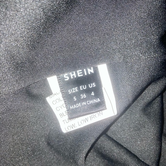 Black Split Hem Mini skirt - Picture 4 of 7